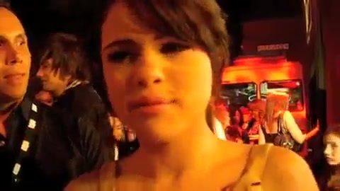 Selena Gomez Dances To Katy Perry! 225