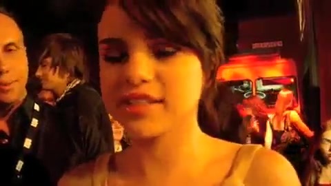 Selena Gomez Dances To Katy Perry! 228