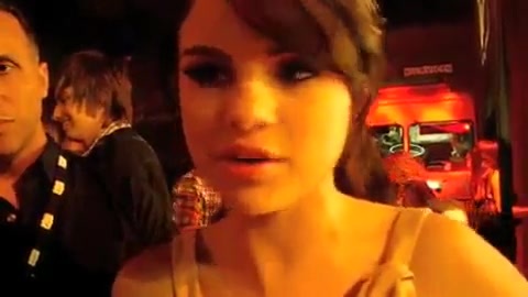 Selena Gomez Dances To Katy Perry! 240