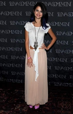 normal_053 - 2012 20 January - 2nd Annual Charity Concert to Benefit UNICEF - Arrivals