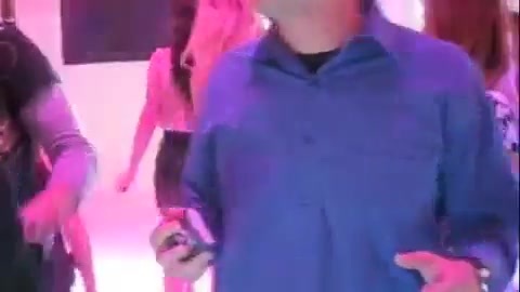 Selena Gomez Dances To Katy Perry! 318 - Selena Gomez Dances To Katy Perry