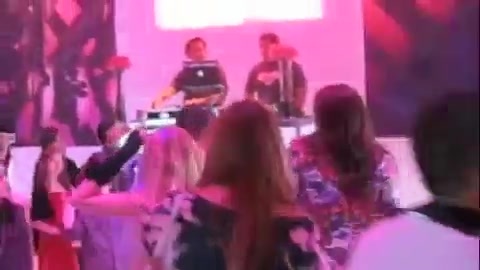 Selena Gomez Dances To Katy Perry! 345