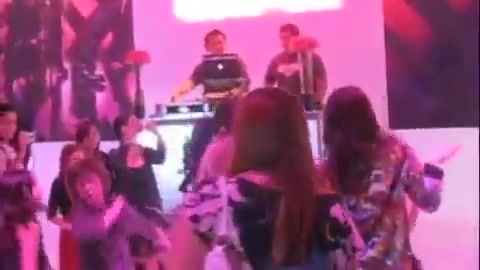 Selena Gomez Dances To Katy Perry! 349