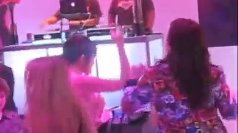 Selena Gomez Dances To Katy Perry! 369 - Selena Gomez Dances To Katy Perry