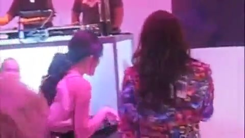Selena Gomez Dances To Katy Perry! 376 - Selena Gomez Dances To Katy Perry
