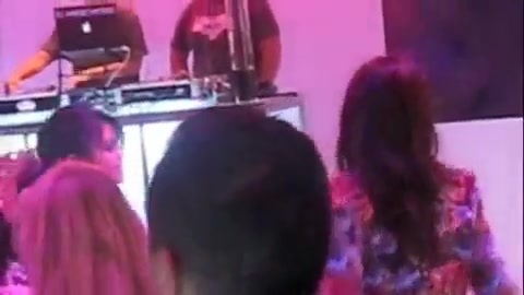 Selena Gomez Dances To Katy Perry! 396