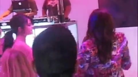 Selena Gomez Dances To Katy Perry! 398
