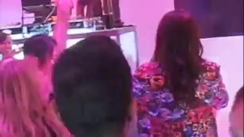 Selena Gomez Dances To Katy Perry! 402