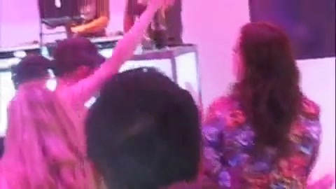 Selena Gomez Dances To Katy Perry! 409 Selena Gomez Dances To Katy Perry! 409