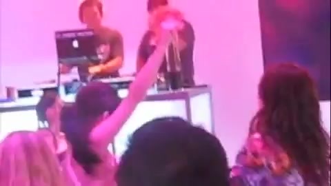 Selena Gomez Dances To Katy Perry! 411 Selena Gomez Dances To Katy Perry! 411