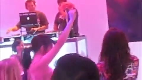 Selena Gomez Dances To Katy Perry! 414 Selena Gomez Dances To Katy Perry! 414