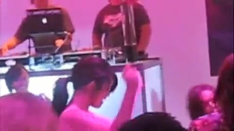 Selena Gomez Dances To Katy Perry! 446