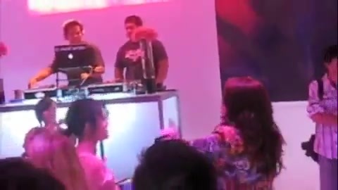 Selena Gomez Dances To Katy Perry! 453