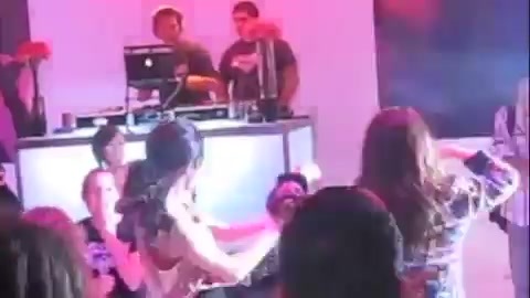 Selena Gomez Dances To Katy Perry! 467 - Selena Gomez Dances To Katy Perry