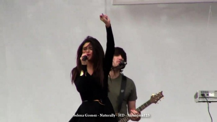 Selena Gomez Concert - _Naturally_ and _Off the Chain_ - HD - South Coast Plaza 081