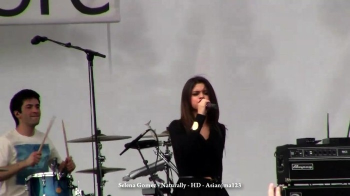 Selena Gomez Concert - _Naturally_ and _Off the Chain_ - HD - South Coast Plaza 089