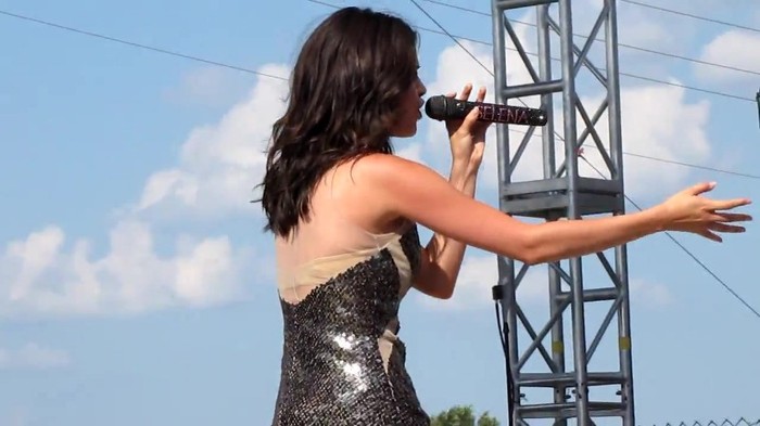 Selena Gomez _You Belong With Me_ Cover Indianapolis 8_15_10 017