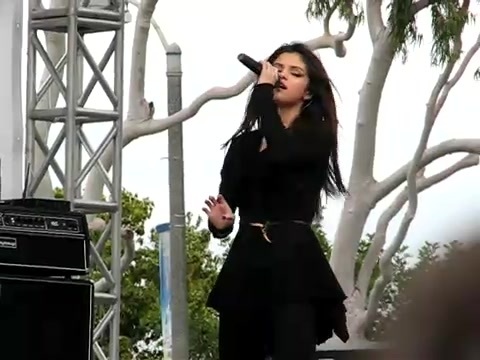 Selena Gomez & the Scene - Naturally Microsoft Store South Coast Plaza 084 - Selena Gomez and the Scene - Naturally Microsoft Store South Coast Plaza