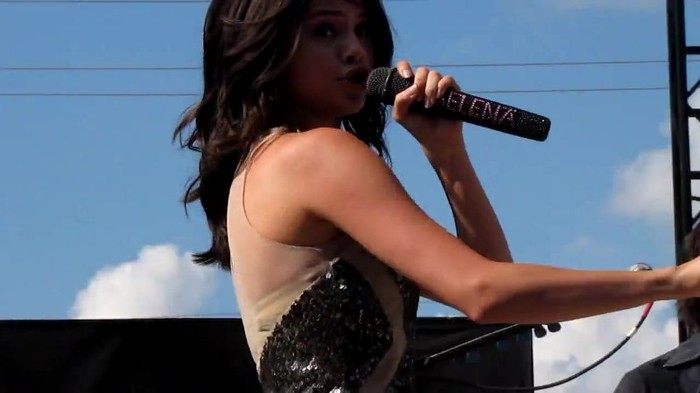 Selena Gomez _You Belong With Me_ Cover Indianapolis 8_15_10 081
