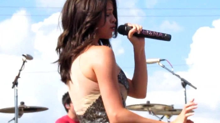 Selena Gomez _You Belong With Me_ Cover Indianapolis 8_15_10 083 - Selena Gomez _You Belong With Me_ Cover Indianapolis