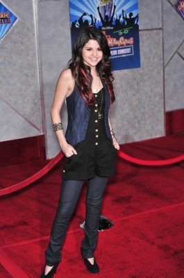 normal_hmconcertprem_046
