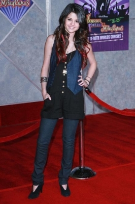 normal_hmconcertprem_048