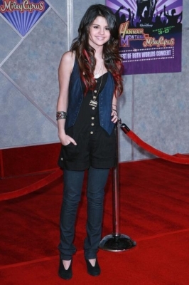 normal_hmconcertprem_049