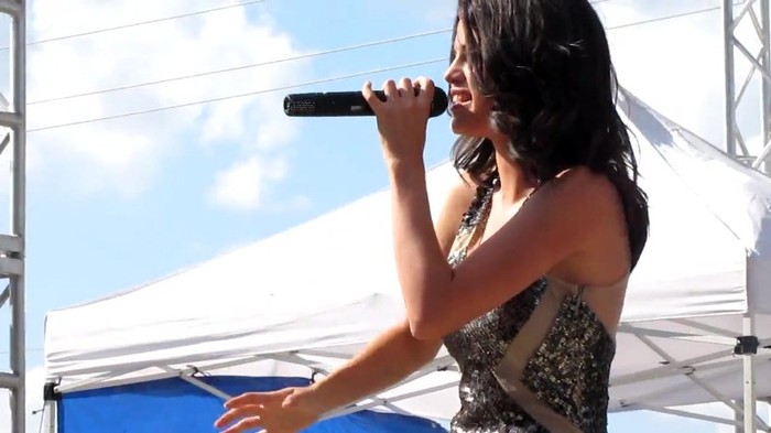 Selena Gomez _You Belong With Me_ Cover Indianapolis 8_15_10 167 - Selena Gomez _You Belong With Me_ Cover Indianapolis