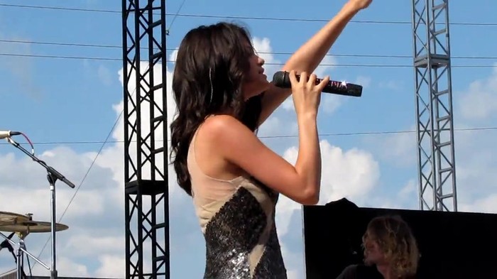 Selena Gomez _You Belong With Me_ Cover Indianapolis 8_15_10 200 - Selena Gomez _You Belong With Me_ Cover Indianapolis