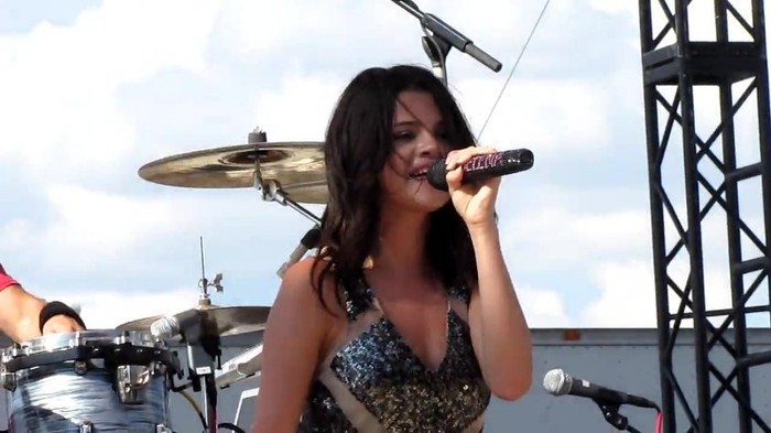 Selena Gomez _You Belong With Me_ Cover Indianapolis 8_15_10 221 - Selena Gomez _You Belong With Me_ Cover Indianapolis
