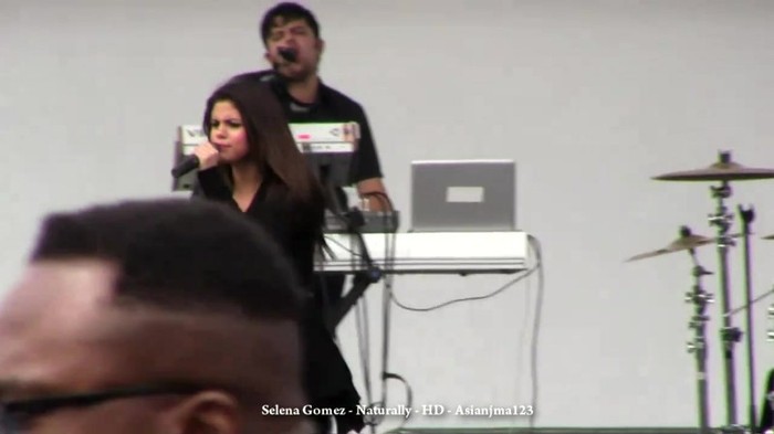 Selena Gomez Concert - _Naturally_ and _Off the Chain_ - HD - South Coast Plaza 047