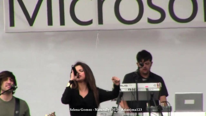 Selena Gomez Concert - _Naturally_ and _Off the Chain_ - HD - South Coast Plaza 051