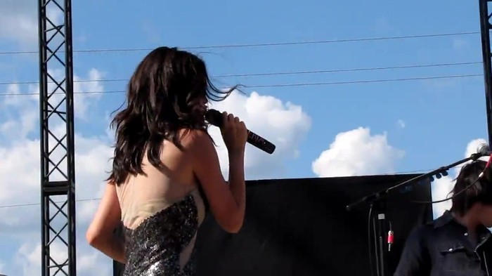 Selena Gomez _You Belong With Me_ Cover Indianapolis 8_15_10 458