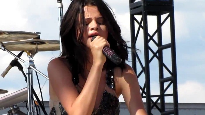 Selena Gomez _You Belong With Me_ Cover Indianapolis 8_15_10 471