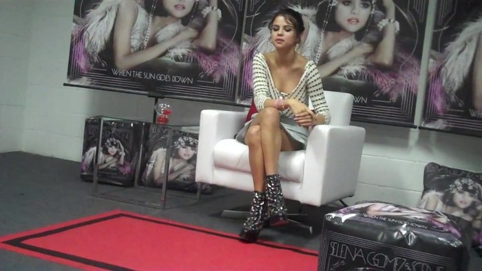 Entrevista coletiva Selena Gomez no Brasil! 112