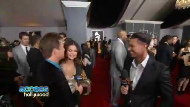 Pauly D Interviewing Selena Gomez 009 - Pauly D Interviewing Selena Gomez