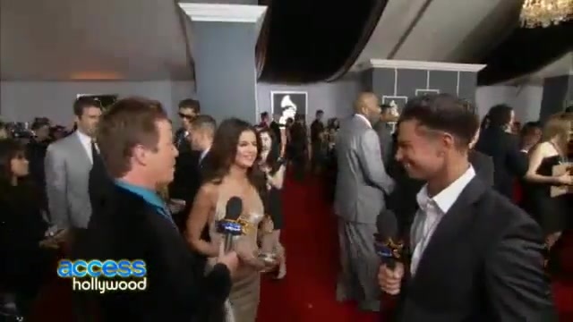Pauly D Interviewing Selena Gomez 013