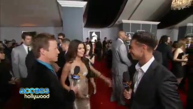 Pauly D Interviewing Selena Gomez 014