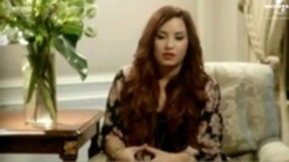 Demi Lovato Universal Interview 2012 (25)