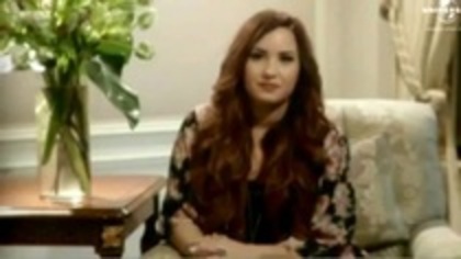Demi Lovato Universal Interview 2012 (30)