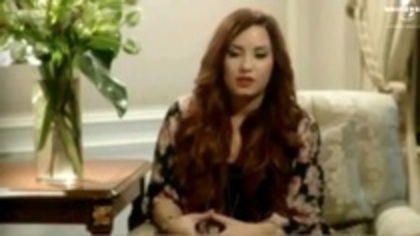 Demi Lovato Universal Interview 2012 (85)