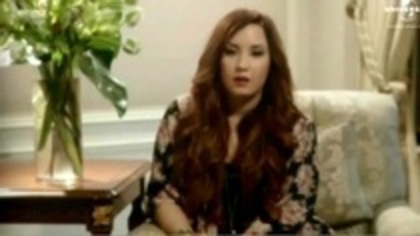 Demi Lovato Universal Interview 2012 (458)