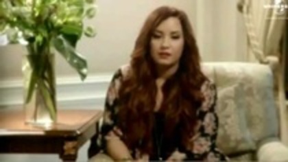 Demi Lovato Universal Interview 2012 (460)