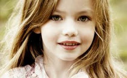 imagesCASU3SQI - mackenzie foy