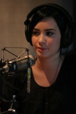 Demi (1) - Demitzu - 14 07 2009 - Kiss FM interview