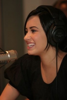 Demi (4) - Demitzu - 14 07 2009 - Kiss FM interview