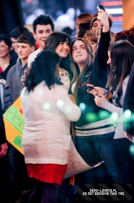 Demi (6) - Demitzu - 29 01 2009 - Good Morning America