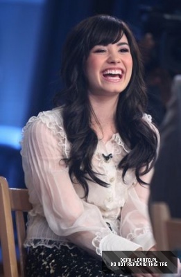 Demi (18) - Demitzu - 29 01 2009 - Good Morning America