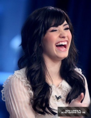 Demi (23) - Demitzu - 29 01 2009 - Good Morning America