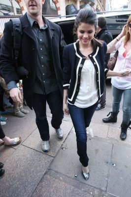 normal_008 - Arriving at Capital Radio Studios in London - April 8 2010